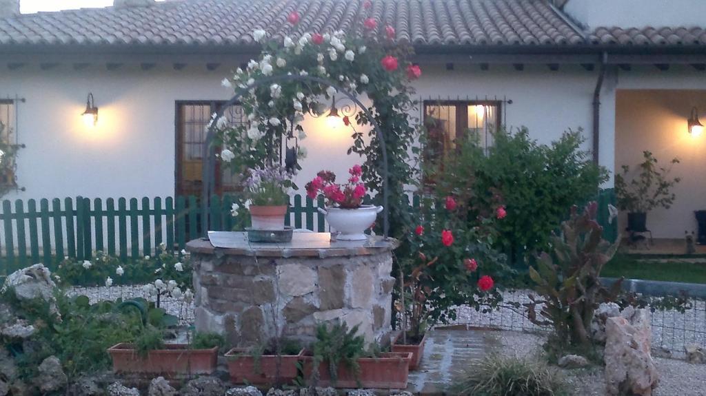 B&B Villa Barbarossa Petrignano Buitenkant foto